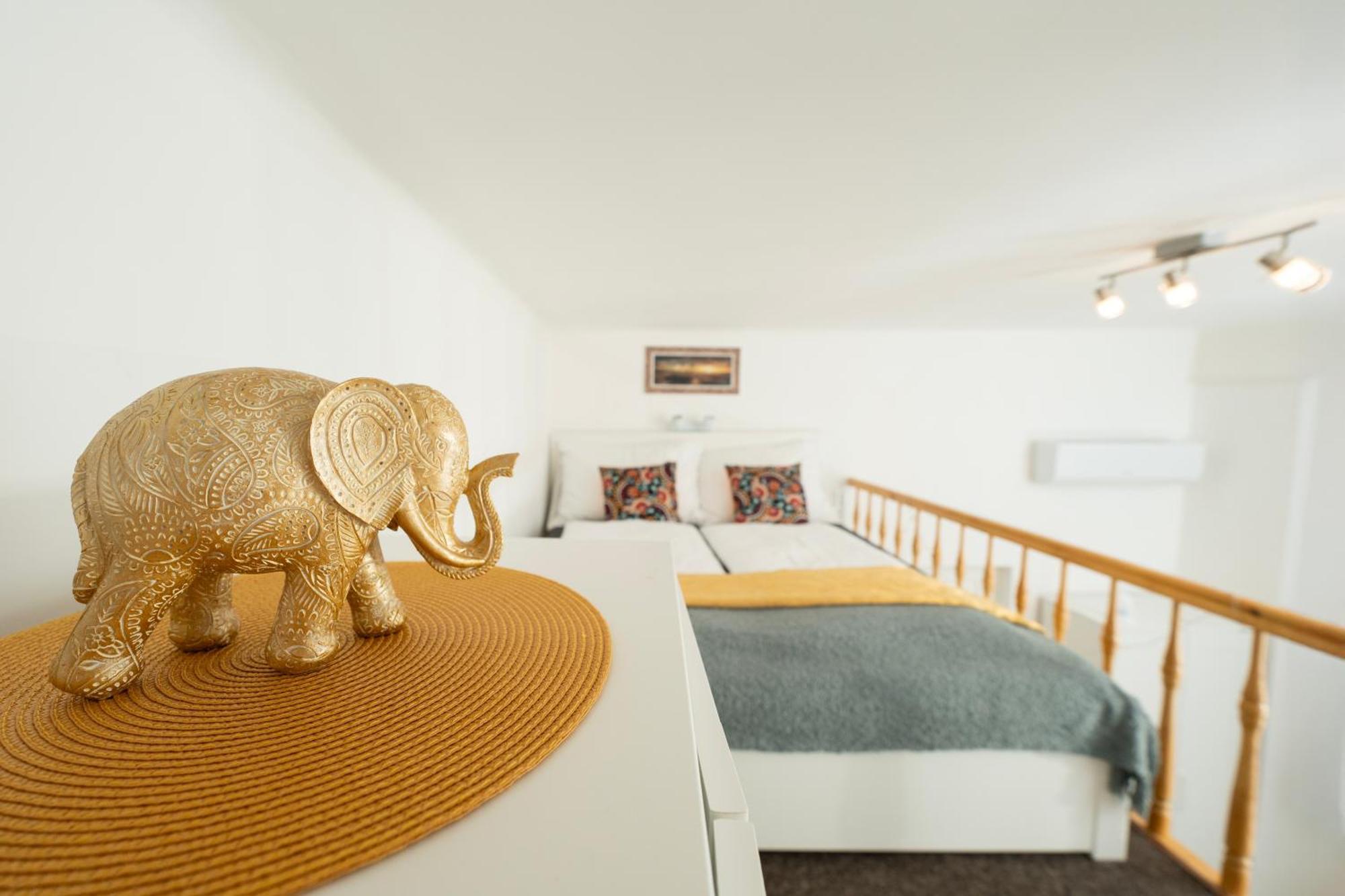 Bakats Square Premium Apartment With Ac Budapeşte Dış mekan fotoğraf